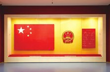 用百年党史滋润学子心田